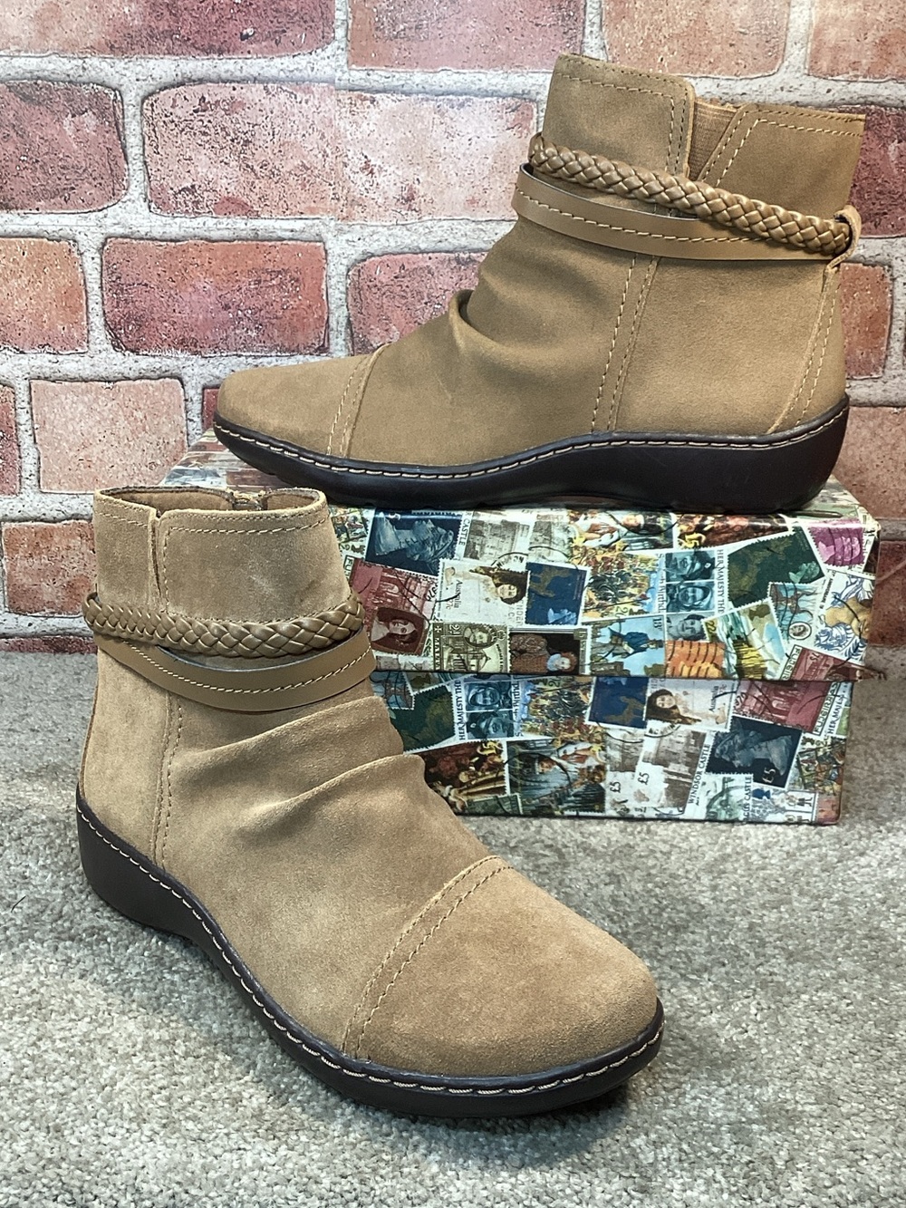 Clarks Cora Braid boots women’s ankle boots size 6.5 wide
